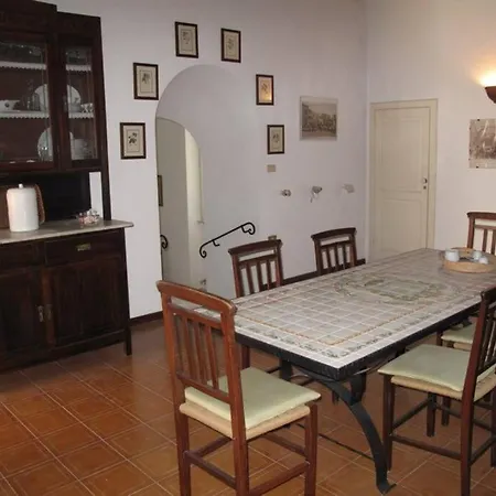 Antica Residenza Piazza Pisanelli Prázdninový dům Tricase