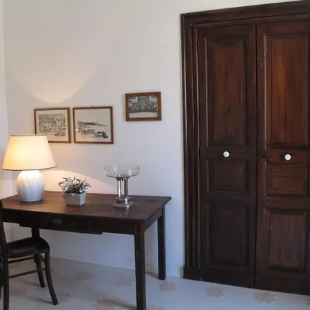 Antica Residenza Piazza Pisanelli *
