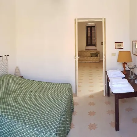 Antica Residenza Piazza Pisanelli * Tricase