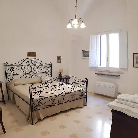 Antica Residenza Piazza Pisanelli * Tricase